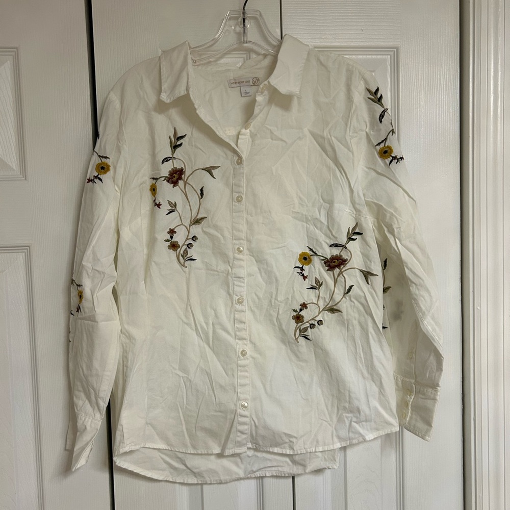 Embroidered Button Down Shirt Sz L